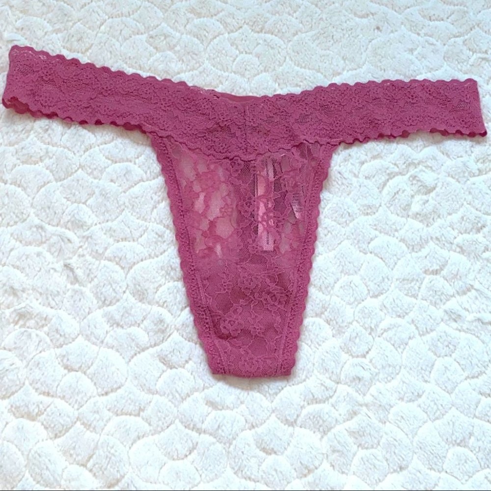 Victoria Secret Thong Panty Pink Lace Large